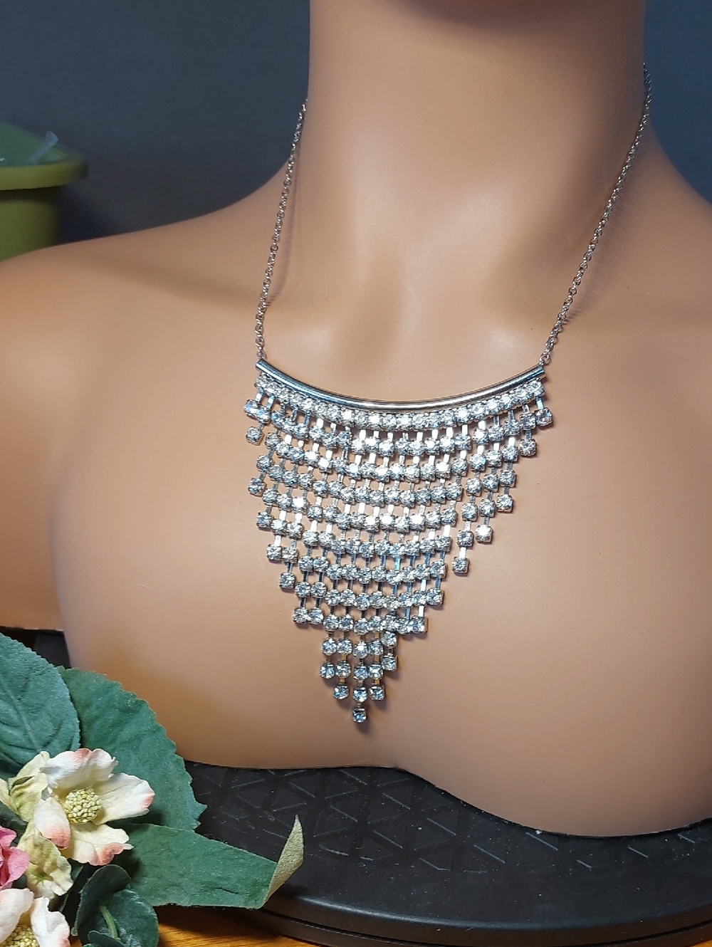 💜4/$25 Sparkling Silver Cascade Rhinestone Statement Necklace